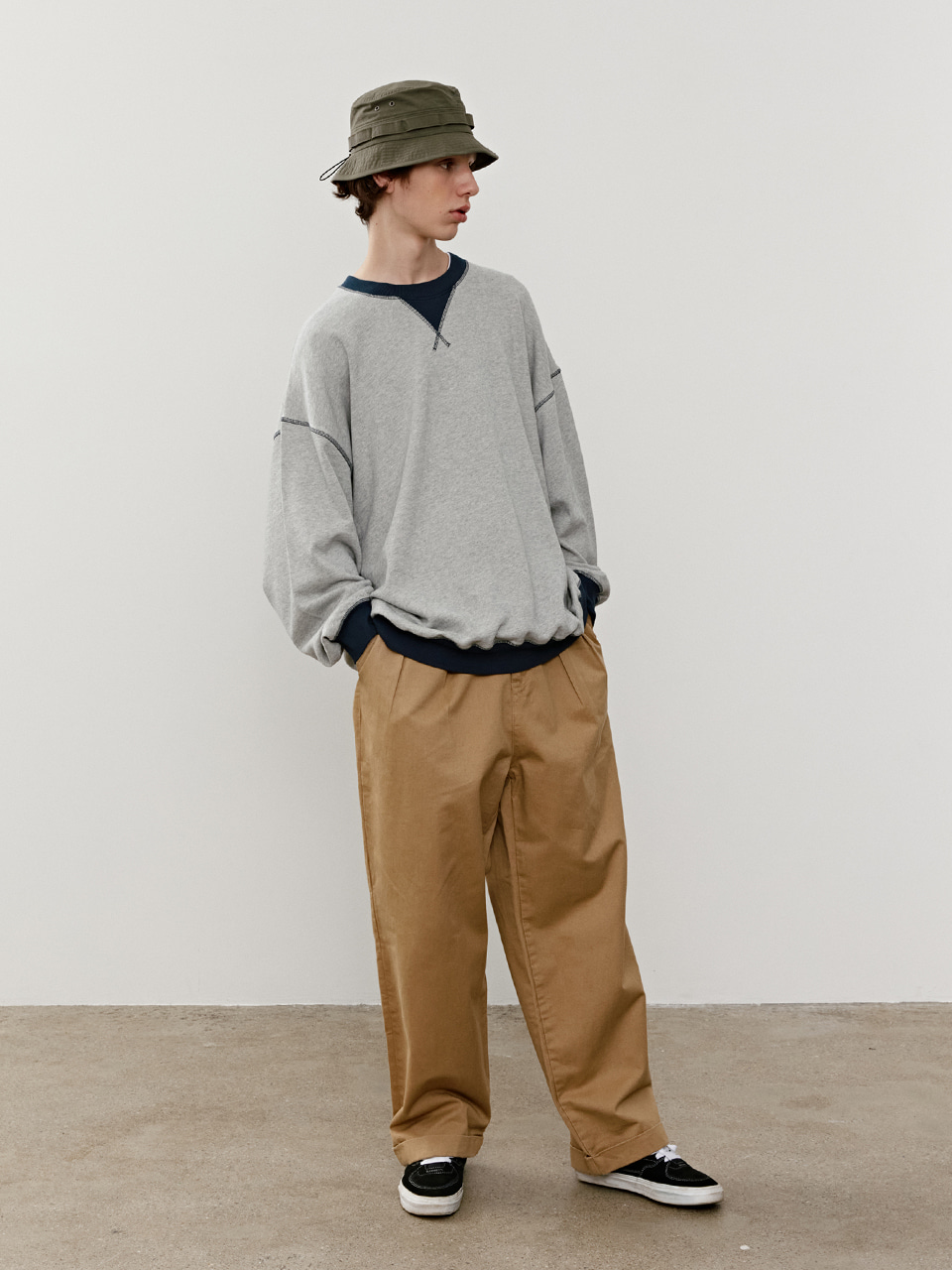 lecoppe Basic Two tuck Chino trousers 国内外の人気が集結